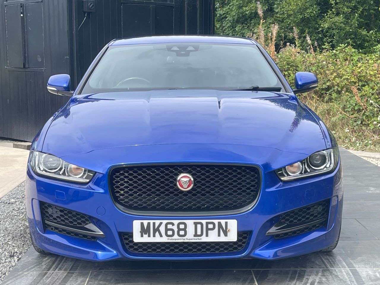 A 2018 JAGUAR XE 2.0d R-Sport Saloon 4dr Diesel Auto Euro 6 (s/s) (180 ps) WELL MAINTAINED A 2018 JAGUAR XE 2.0d R-Sport Saloon 4dr Diesel Auto Euro 6 (s/s) (180 ps) WELL MAINTAINED