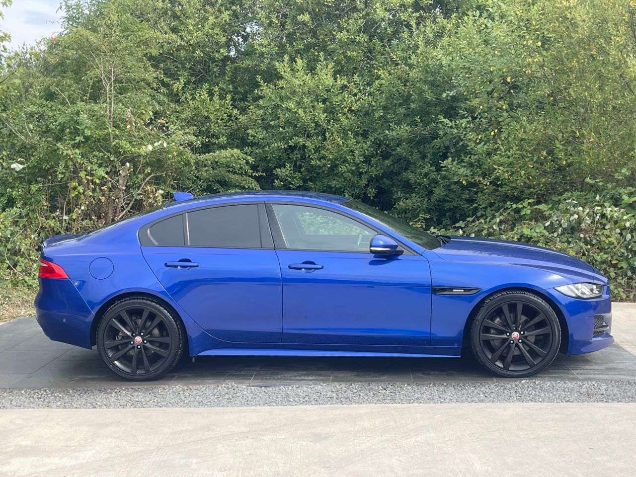 A 2018 JAGUAR XE 2.0d R-Sport Saloon 4dr Diesel Auto Euro 6 (s/s) (180 ps) WELL MAINTAINED A 2018 JAGUAR XE 2.0d R-Sport Saloon 4dr Diesel Auto Euro 6 (s/s) (180 ps) WELL MAINTAINED