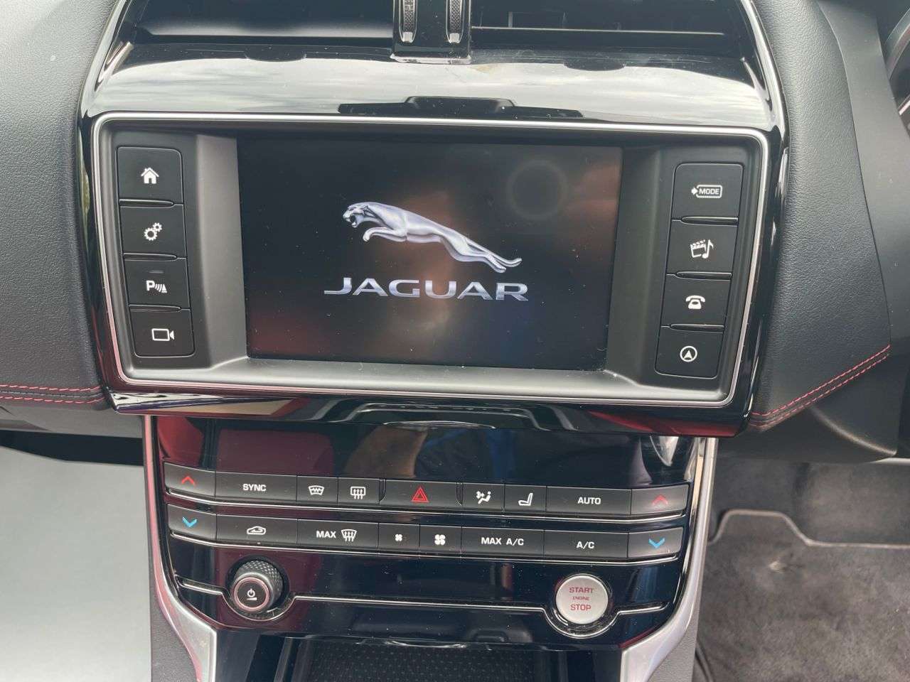 2018 JAGUAR XE 2018 JAGUAR XE