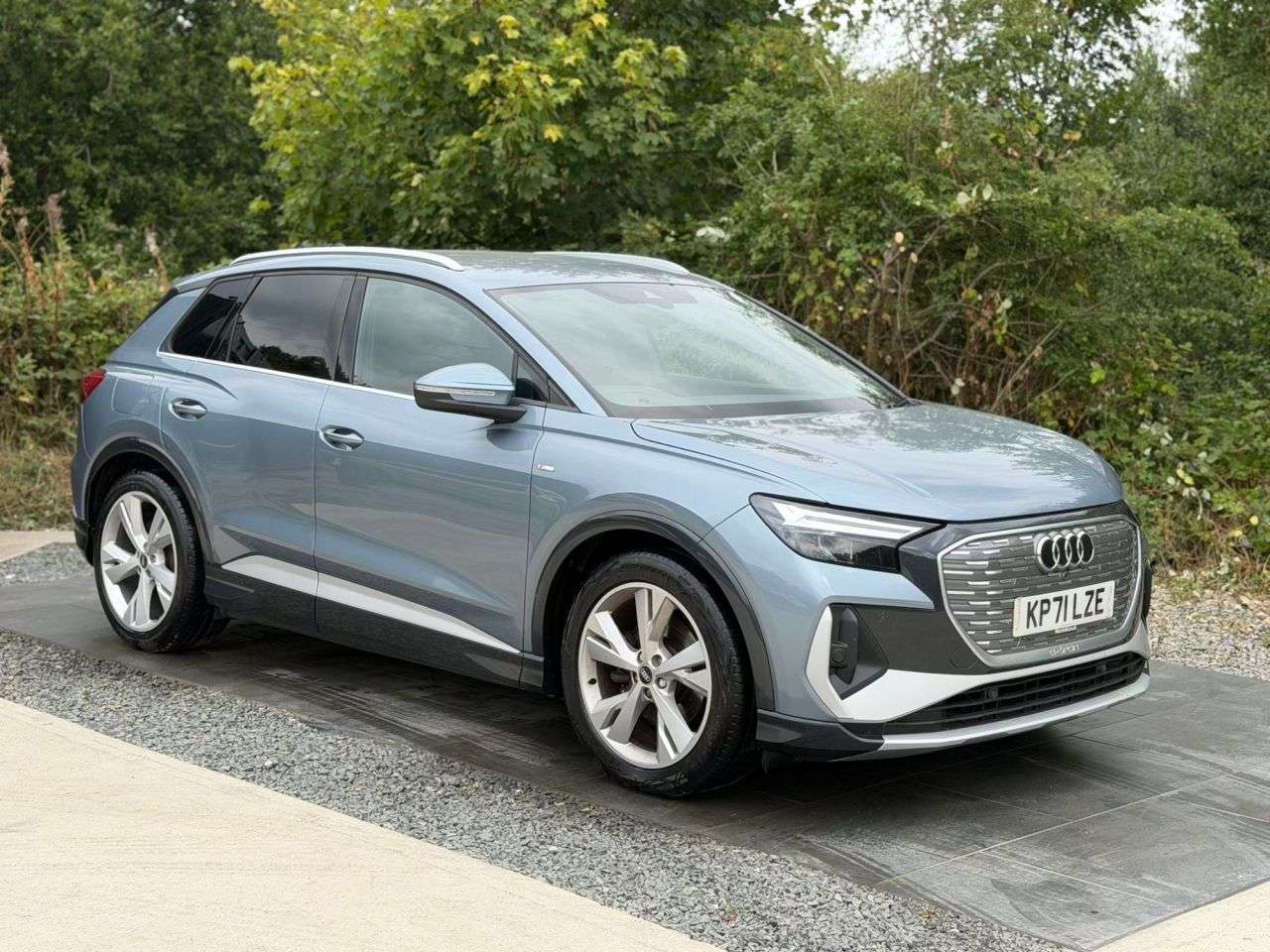 A 2021 AUDI Q4 E-TRON 35 S line SUV 5dr Electric Auto 55kWh (170 ps) 6 MONTHS WARRANTY - STUNNING A 2021 AUDI Q4 E-TRON 35 S line SUV 5dr Electric Auto 55kWh (170 ps) 6 MONTHS WARRANTY - STUNNING