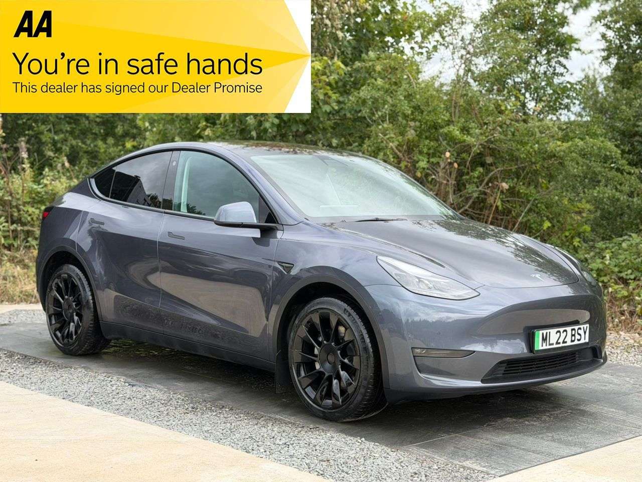 A 2022 TESLA MODEL Y (Dual Motor) Long Range SUV 5dr Electric Auto 4WDE (384 bhp) 6 MONTHS WARRA A 2022 TESLA MODEL Y (Dual Motor) Long Range SUV 5dr Electric Auto 4WDE (384 bhp) 6 MONTHS WARRA