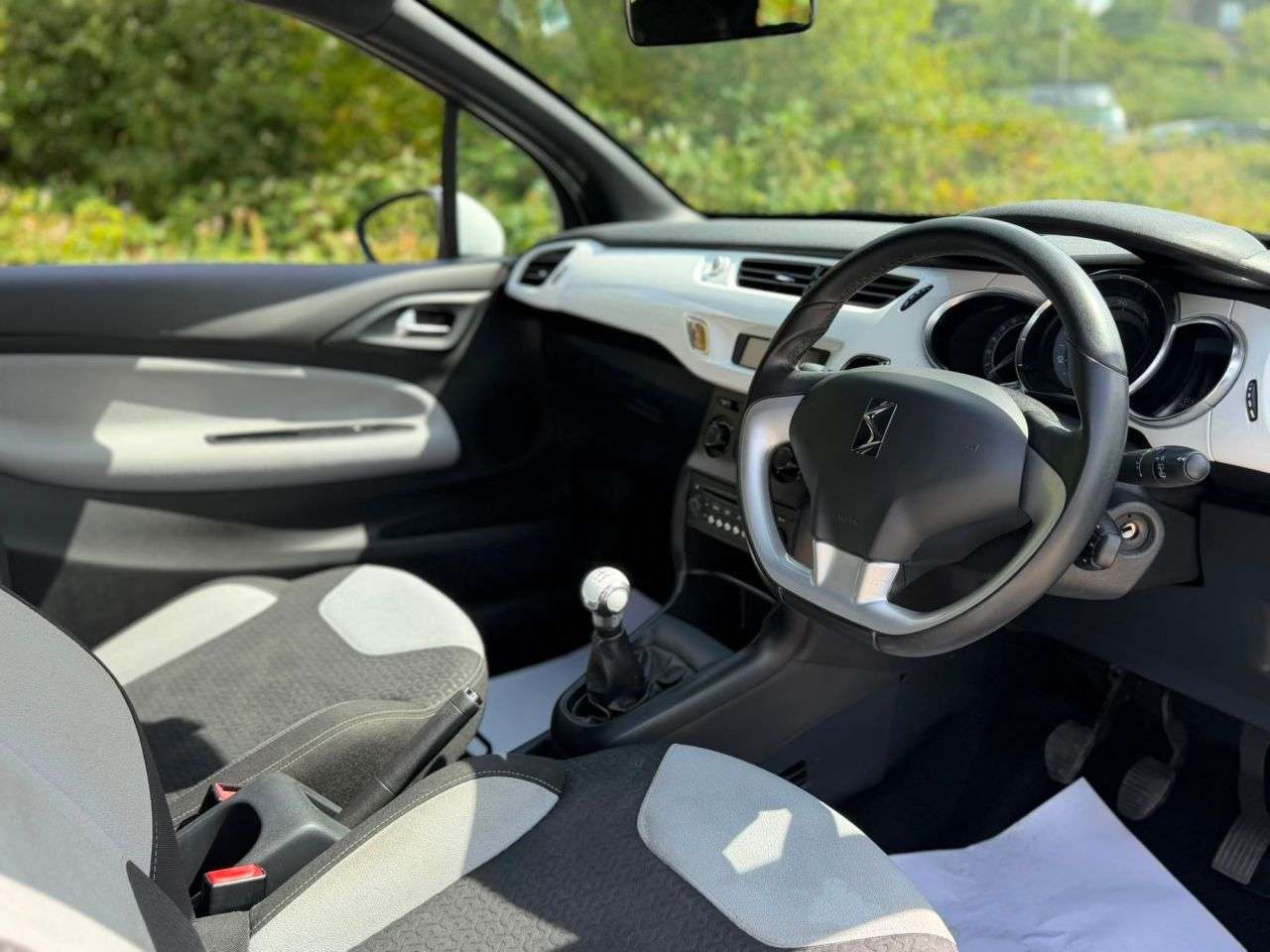 2015 DS AUTOMOBILES DS 3 2015 DS AUTOMOBILES DS 3