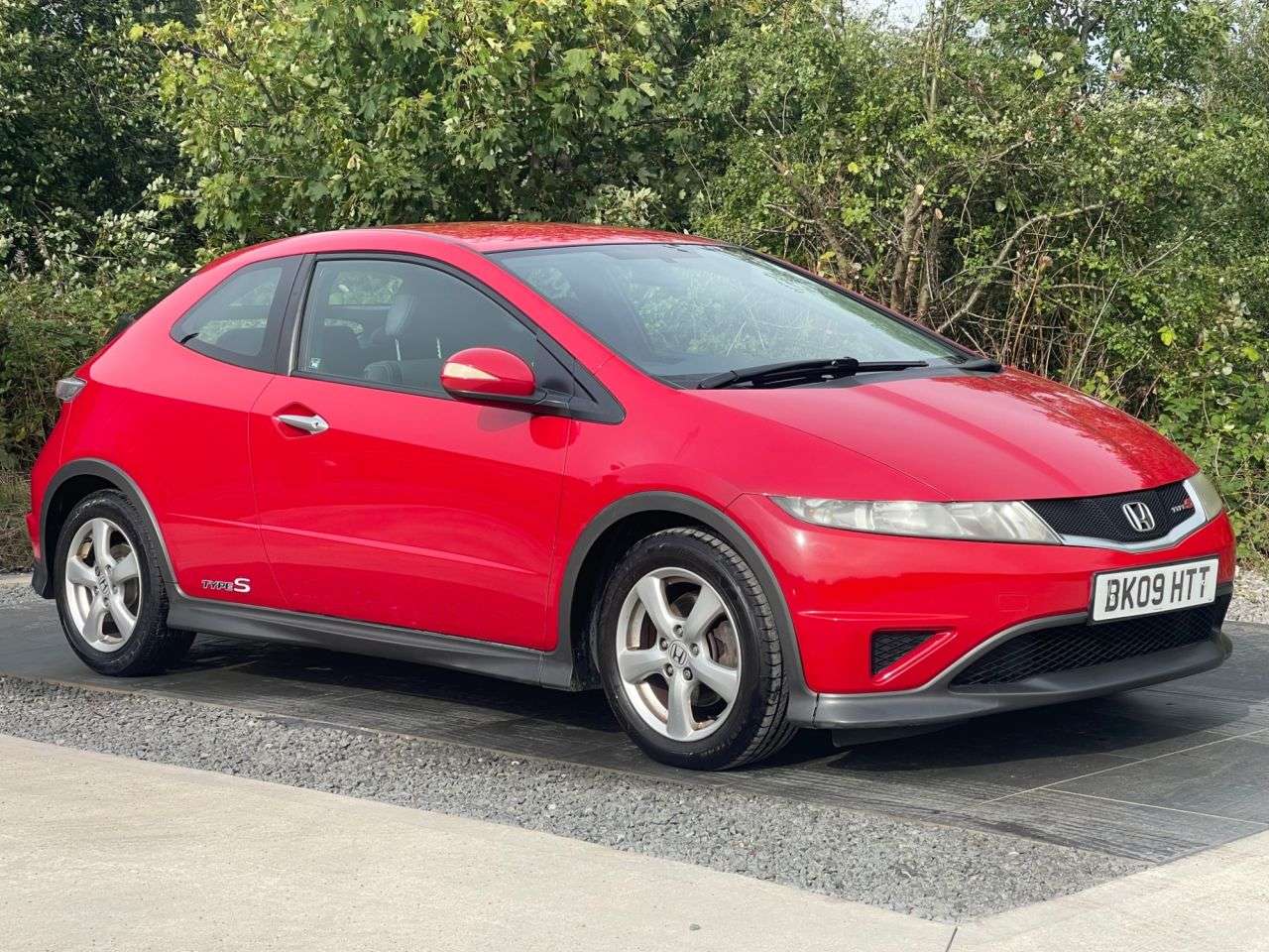 A 2009 HONDA CIVIC 1.4 i-VTEC Type S Hatchback 3dr Petrol Manual (135 g/km, 98 bhp) AUX HALF S A 2009 HONDA CIVIC 1.4 i-VTEC Type S Hatchback 3dr Petrol Manual (135 g/km, 98 bhp) AUX HALF S