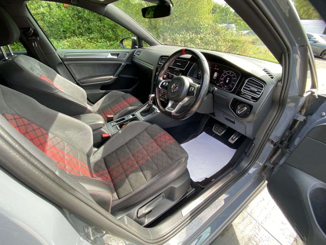 2020 VOLKSWAGEN GOLF 2020 VOLKSWAGEN GOLF