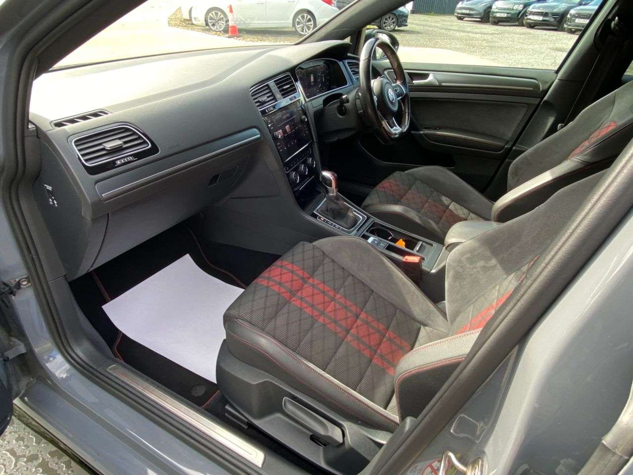 2020 VOLKSWAGEN GOLF 2020 VOLKSWAGEN GOLF