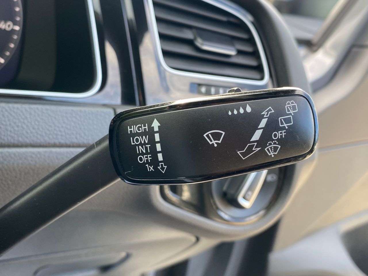 2020 VOLKSWAGEN GOLF 2020 VOLKSWAGEN GOLF