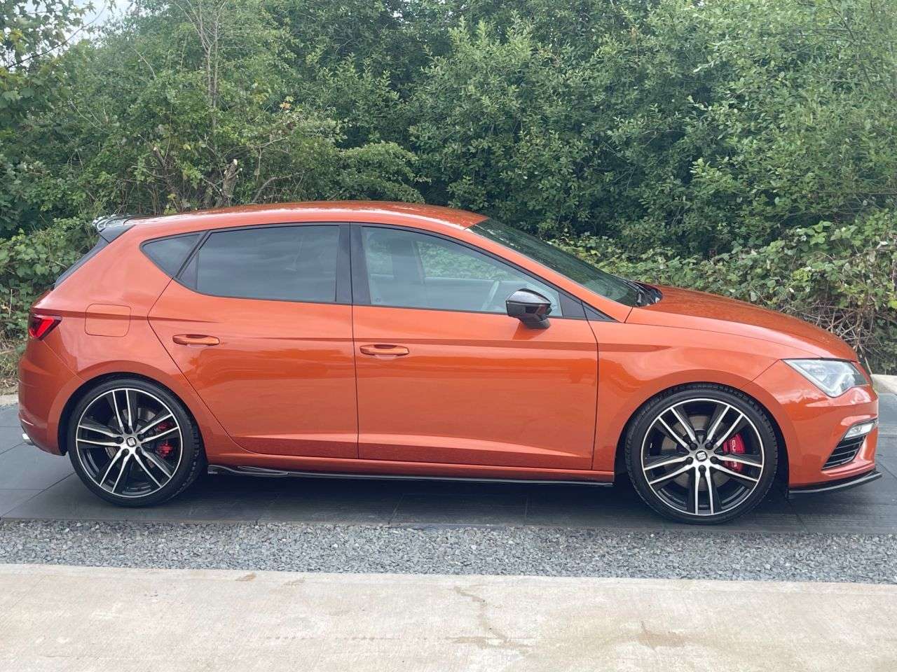 A 2018 SEAT LEON 2.0 TSI Cupra 300 Hatchback 5dr Petrol Manual Euro 6 (s/s) (300 ps) 6 MONTH A 2018 SEAT LEON 2.0 TSI Cupra 300 Hatchback 5dr Petrol Manual Euro 6 (s/s) (300 ps) 6 MONTH