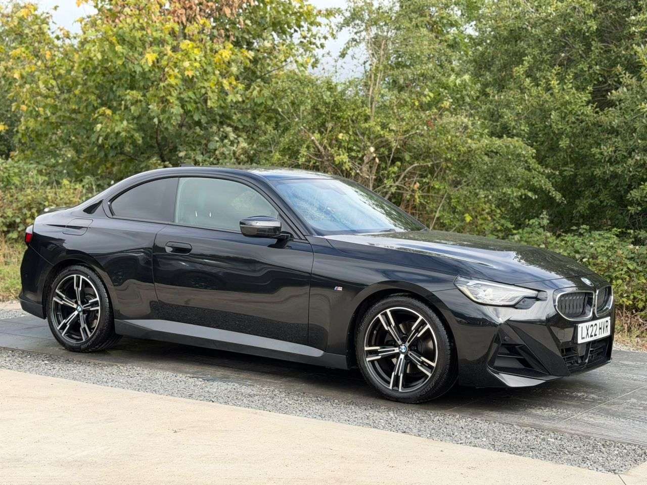 A 2022 BMW 2 SERIES 2.0 220i M Sport Coupe 2dr Petrol Auto Euro 6 (s/s) (184 ps) 6 MONTHS WARRA A 2022 BMW 2 SERIES 2.0 220i M Sport Coupe 2dr Petrol Auto Euro 6 (s/s) (184 ps) 6 MONTHS WARRA