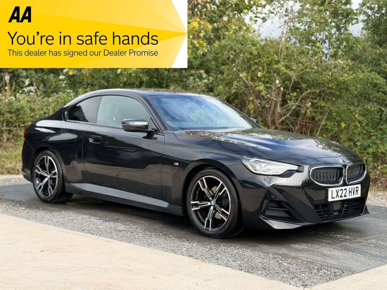 A 2022 BMW 2 SERIES 2.0 220i M Sport Coupe 2dr Petrol Auto Euro 6 (s/s) (184 ps) 6 MONTHS WARRA A 2022 BMW 2 SERIES 2.0 220i M Sport Coupe 2dr Petrol Auto Euro 6 (s/s) (184 ps) 6 MONTHS WARRA