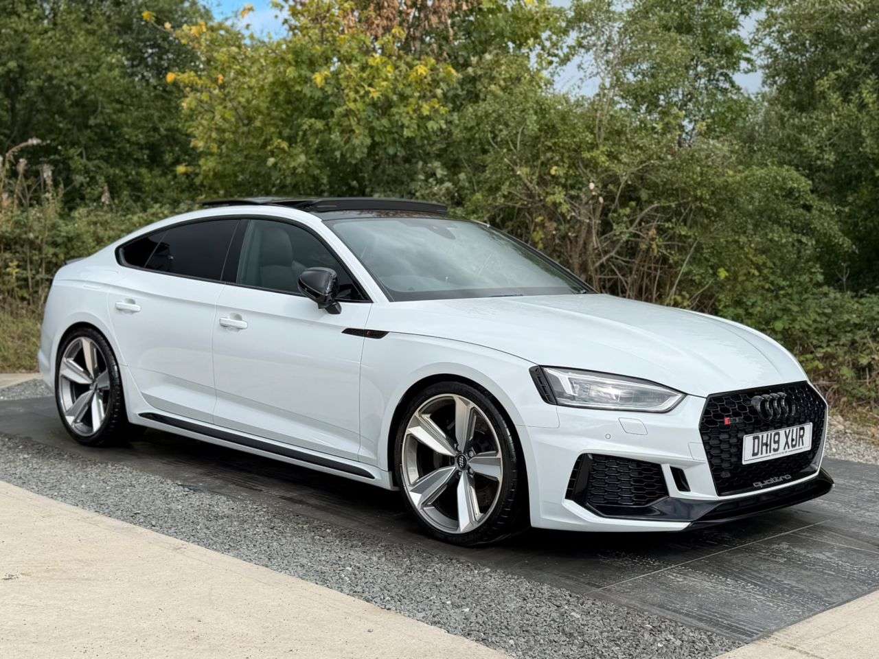 A 2019 AUDI RS5 2.9 TFSI V6 Sport Edition Sportback 5dr Petrol Tiptronic quattro Euro 6 (s/ A 2019 AUDI RS5 2.9 TFSI V6 Sport Edition Sportback 5dr Petrol Tiptronic quattro Euro 6 (s/