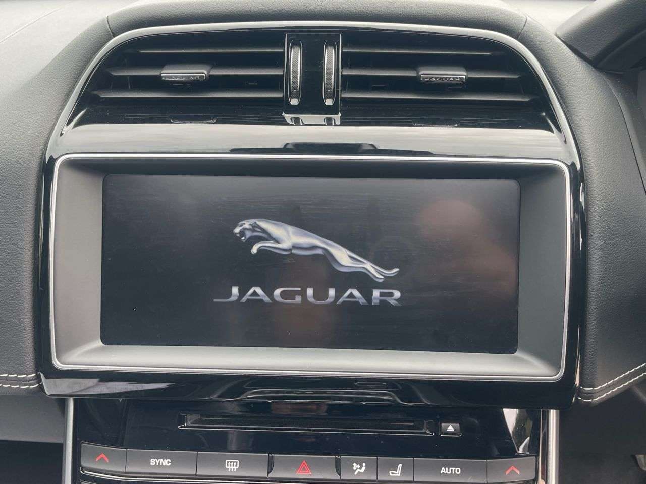 2018 JAGUAR XE 2018 JAGUAR XE