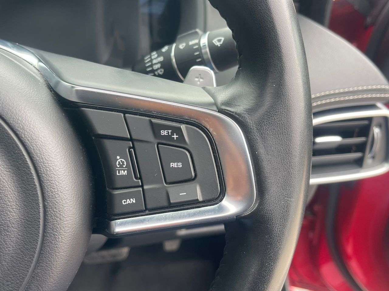 2018 JAGUAR XE 2018 JAGUAR XE