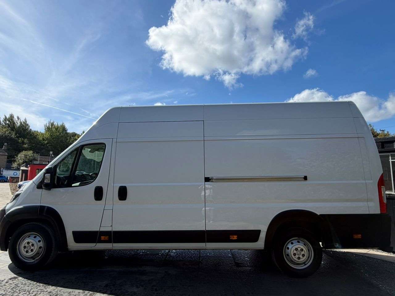 A 2023 PEUGEOT BOXER 2.2 BlueHDi 435 Professional Premium + Panel Van 5dr Diesel Manual L4 H3 Eu A 2023 PEUGEOT BOXER 2.2 BlueHDi 435 Professional Premium + Panel Van 5dr Diesel Manual L4 H3 Eu