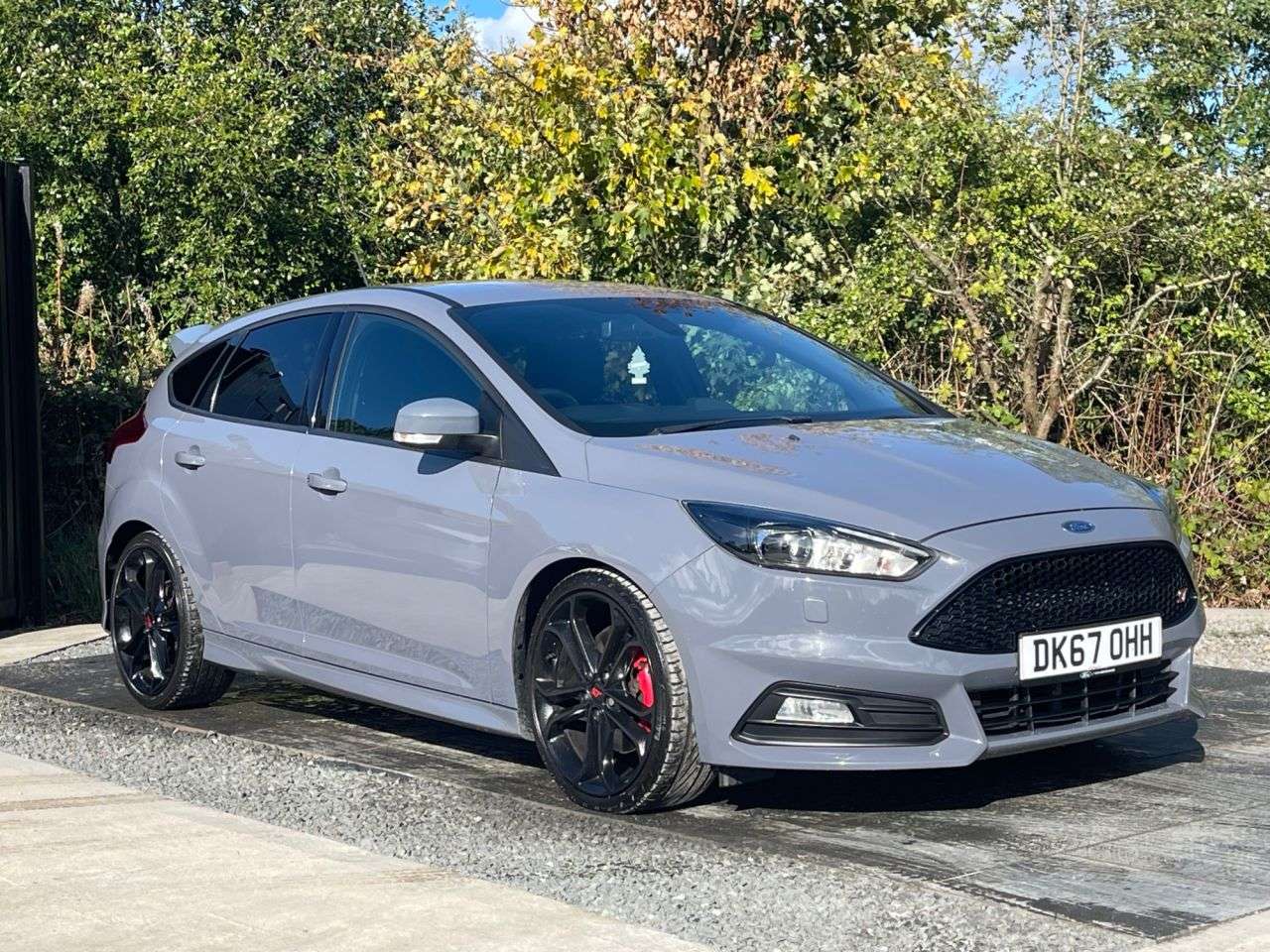 A 2017 FORD FOCUS 2.0T EcoBoost ST-3 Hatchback 5dr Petrol Manual Euro 6 (s/s) (250 ps) APPLEC A 2017 FORD FOCUS 2.0T EcoBoost ST-3 Hatchback 5dr Petrol Manual Euro 6 (s/s) (250 ps) APPLEC