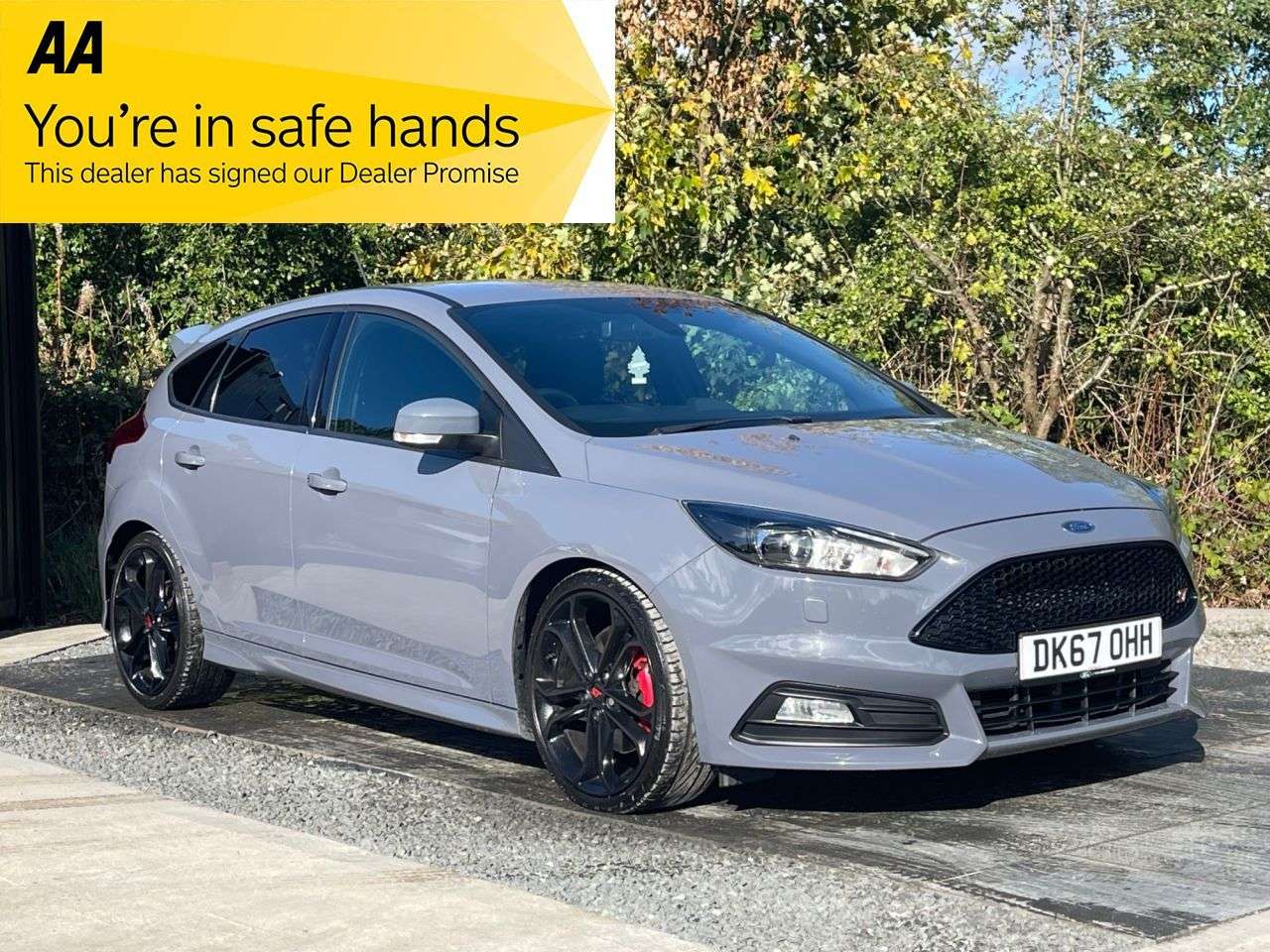 A 2017 FORD FOCUS 2.0T EcoBoost ST-3 Hatchback 5dr Petrol Manual Euro 6 (s/s) (250 ps) APPLEC A 2017 FORD FOCUS 2.0T EcoBoost ST-3 Hatchback 5dr Petrol Manual Euro 6 (s/s) (250 ps) APPLEC