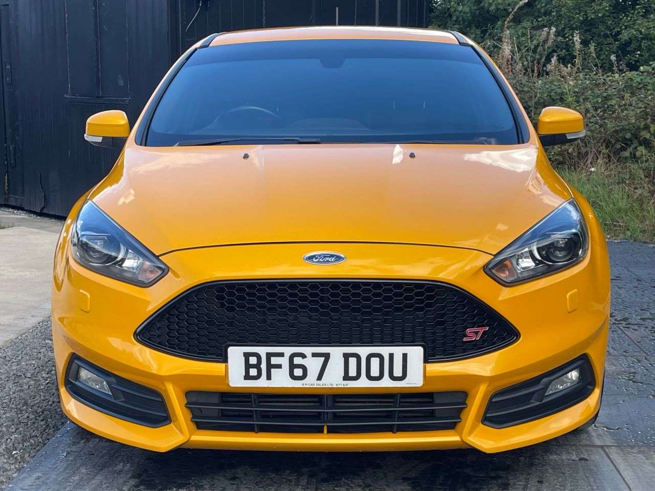 A 2017 FORD FOCUS 2.0T EcoBoost ST-3 Hatchback 5dr Petrol Manual Euro 6 (s/s) (250 ps) 6 MONT A 2017 FORD FOCUS 2.0T EcoBoost ST-3 Hatchback 5dr Petrol Manual Euro 6 (s/s) (250 ps) 6 MONT