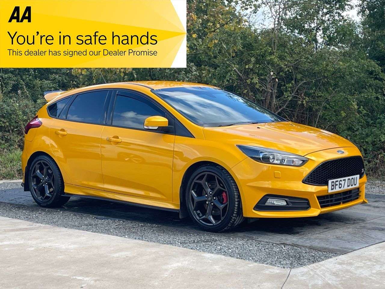 A 2017 FORD FOCUS 2.0T EcoBoost ST-3 Hatchback 5dr Petrol Manual Euro 6 (s/s) (250 ps) 6 MONT A 2017 FORD FOCUS 2.0T EcoBoost ST-3 Hatchback 5dr Petrol Manual Euro 6 (s/s) (250 ps) 6 MONT