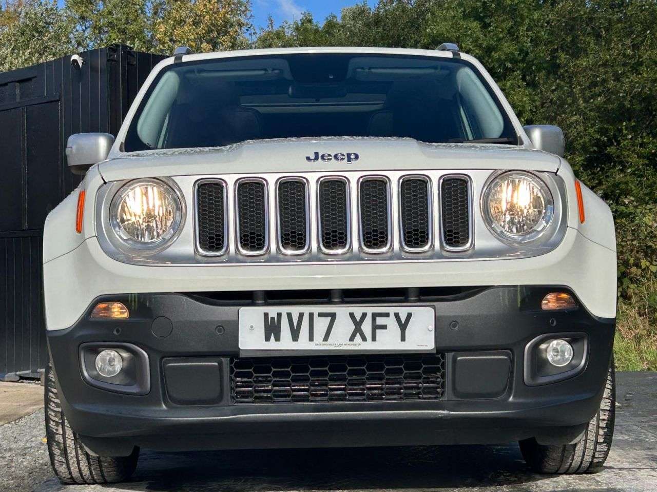 A 2017 JEEP RENEGADE 1.6 MultiJetII Limited SUV 5dr Diesel Manual Euro 6 (s/s) (120 ps) HEATED S A 2017 JEEP RENEGADE 1.6 MultiJetII Limited SUV 5dr Diesel Manual Euro 6 (s/s) (120 ps) HEATED S