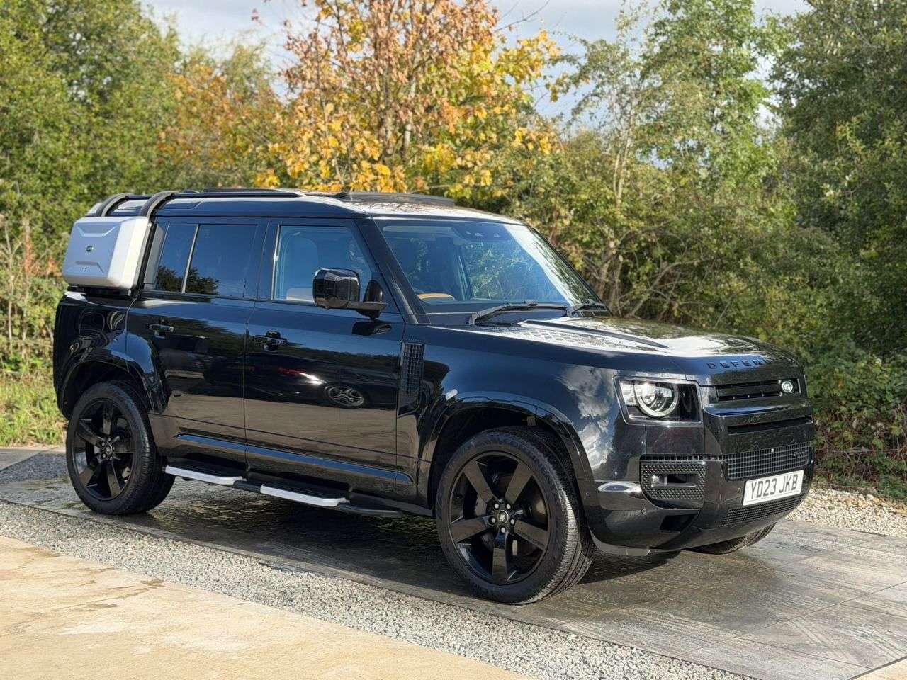 A 2023 LAND ROVER DEFENDER 110 2.0 P400e 15.4kWh X-Dynamic HSE SUV 5dr Petrol Plug-in Hybrid Auto 4WD Euro A 2023 LAND ROVER DEFENDER 110 2.0 P400e 15.4kWh X-Dynamic HSE SUV 5dr Petrol Plug-in Hybrid Auto 4WD Euro
