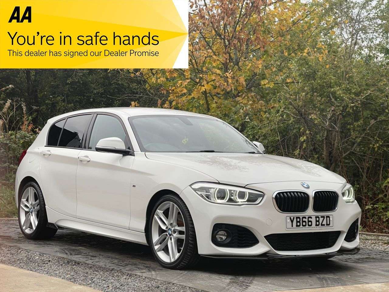 A 2016 BMW 1 SERIES 1.5 118i M Sport Hatchback 5dr Petrol Auto Euro 6 (s/s) (136 ps) BLUETOOTH A 2016 BMW 1 SERIES 1.5 118i M Sport Hatchback 5dr Petrol Auto Euro 6 (s/s) (136 ps) BLUETOOTH