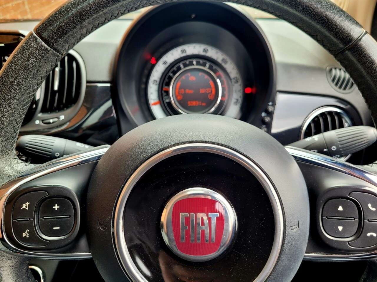 2018 FIAT 500 2018 FIAT 500