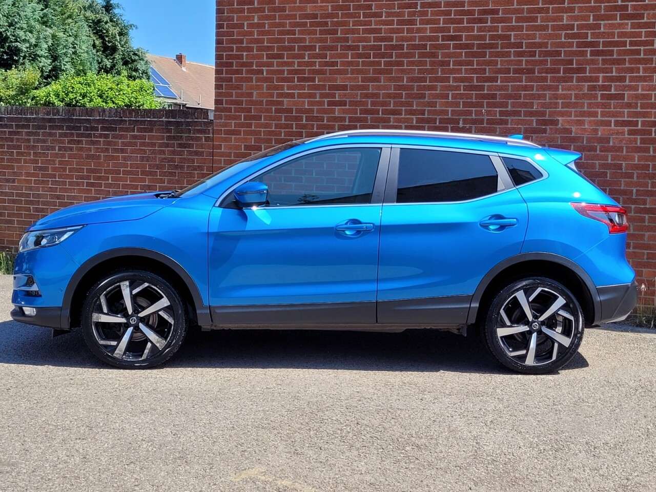 A 2017 NISSAN QASHQAI 1.6 DIG-T Tekna SUV 5dr Petrol Manual Euro 6 (s/s) (163 ps) A 2017 NISSAN QASHQAI 1.6 DIG-T Tekna SUV 5dr Petrol Manual Euro 6 (s/s) (163 ps)