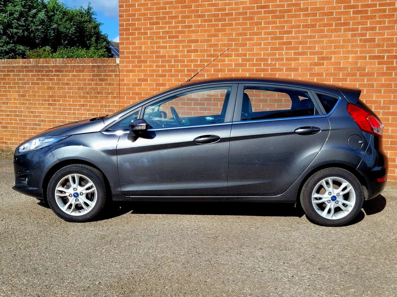A 2016 FORD FIESTA 1.25 Zetec Hatchback 5dr Petrol Manual Euro 6 (82 ps) A 2016 FORD FIESTA 1.25 Zetec Hatchback 5dr Petrol Manual Euro 6 (82 ps)