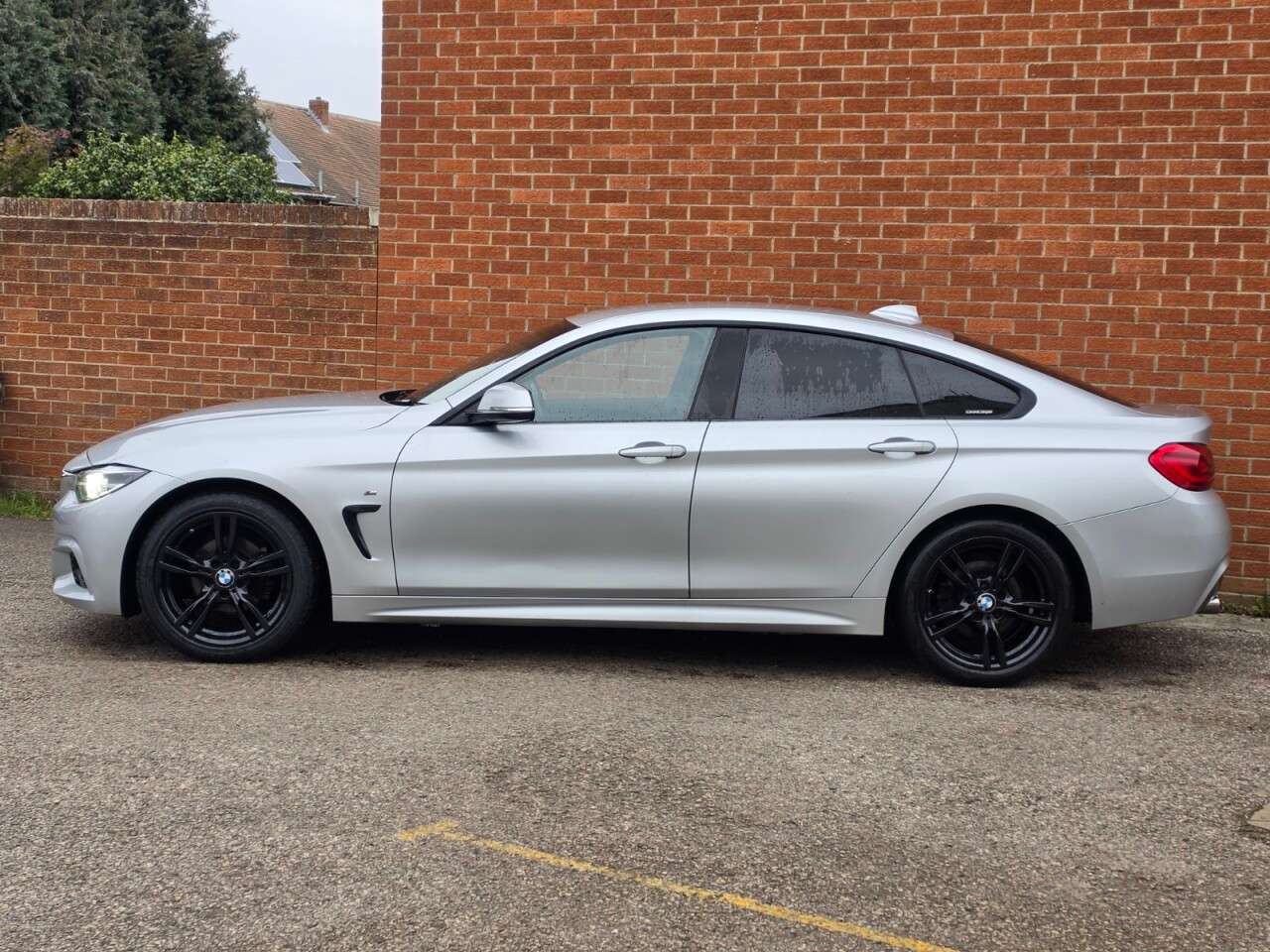 A 2019 BMW 4 SERIES GRAN COUPE 2.0 420i GPF M Sport Hatchback 5dr Petrol Auto Euro 6 (s/s) (184 ps) A 2019 BMW 4 SERIES GRAN COUPE 2.0 420i GPF M Sport Hatchback 5dr Petrol Auto Euro 6 (s/s) (184 ps)