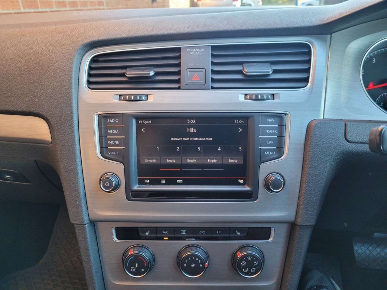 2016 VOLKSWAGEN GOLF 2016 VOLKSWAGEN GOLF