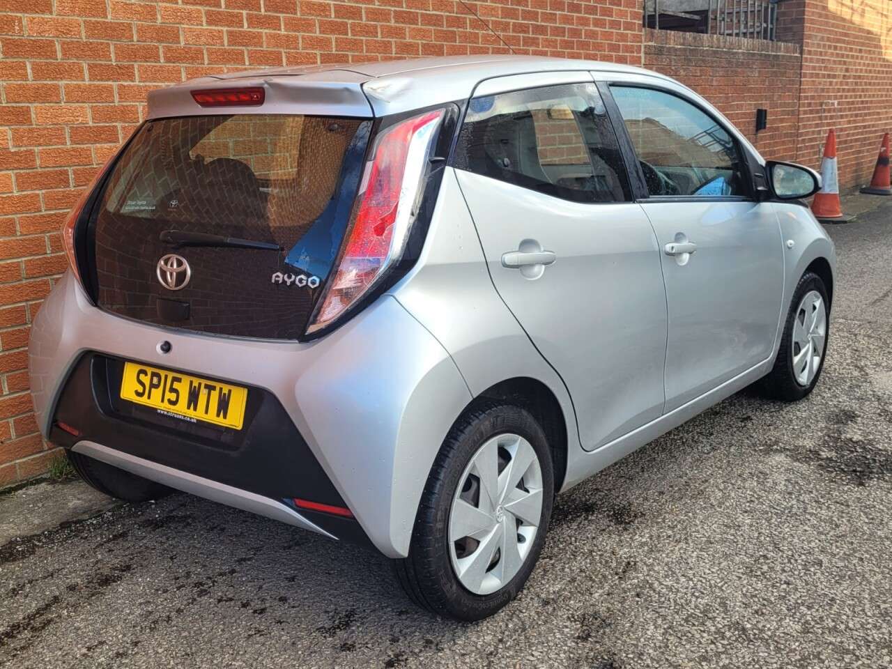 2015 TOYOTA AYGO 2015 TOYOTA AYGO