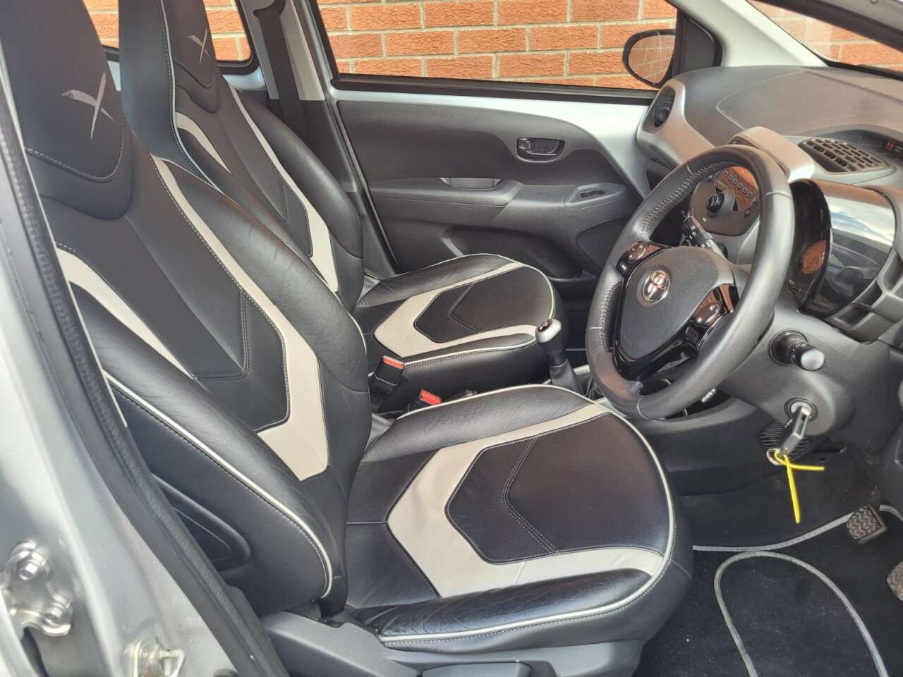 2015 TOYOTA AYGO 2015 TOYOTA AYGO