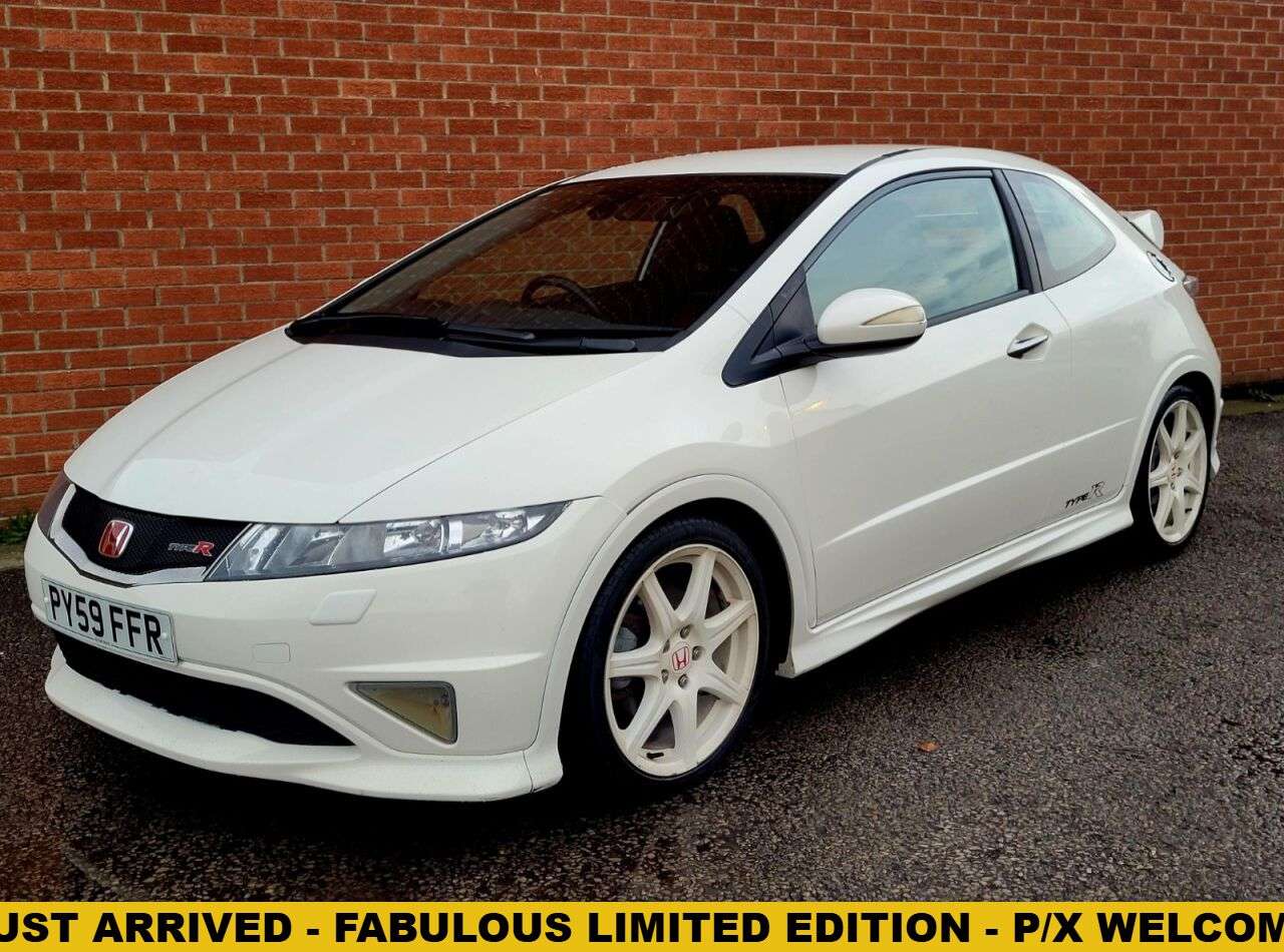 A 2009 HONDA CIVIC 2.0 i-VTEC Type R Championship White Hatchback 3dr Petrol Manual (215 g/km, A 2009 HONDA CIVIC 2.0 i-VTEC Type R Championship White Hatchback 3dr Petrol Manual (215 g/km,