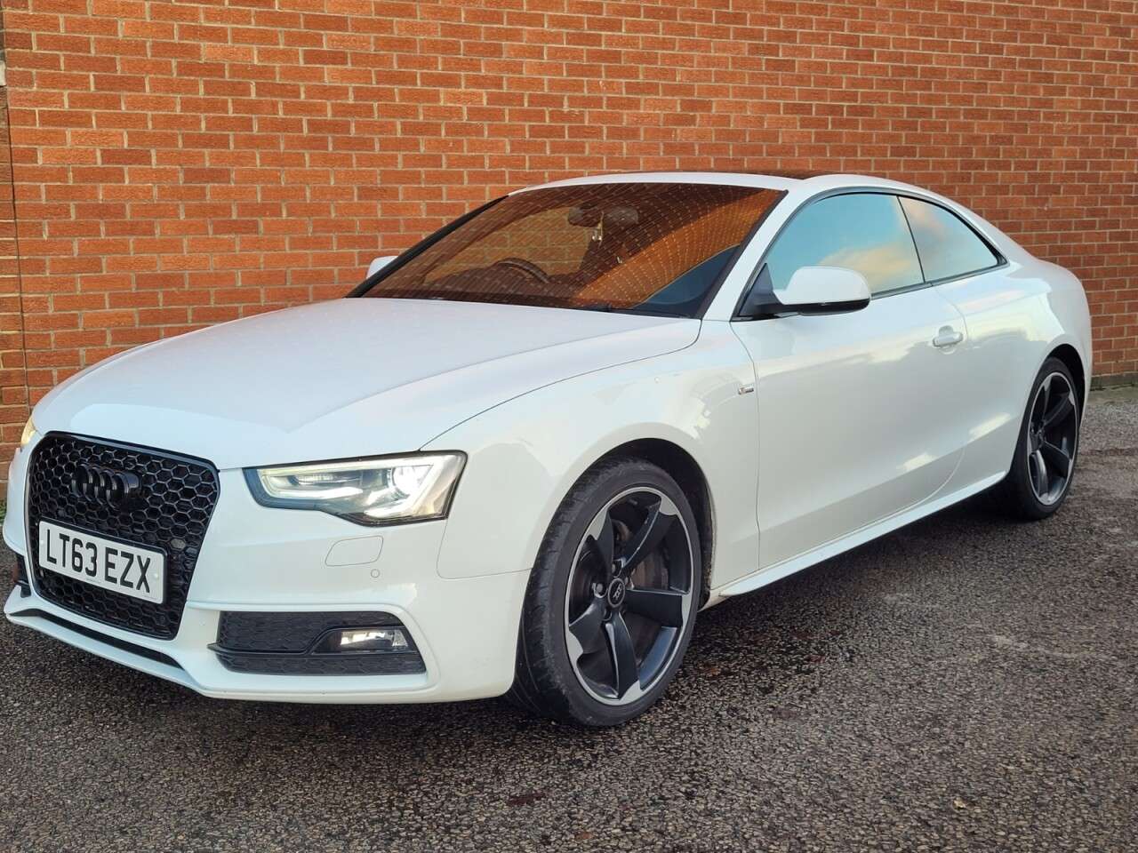 A 2013 AUDI A5 2.0 TFSI Black Edition Coupe 2dr Petrol Manual quattro Euro 6 (s/s) (225 ps A 2013 AUDI A5 2.0 TFSI Black Edition Coupe 2dr Petrol Manual quattro Euro 6 (s/s) (225 ps