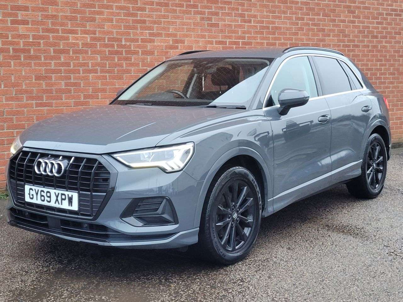 A 2019 AUDI Q3 1.5 TFSI CoD 35 Sport SUV 5dr Petrol Manual Euro 6 (s/s) (150 ps) A 2019 AUDI Q3 1.5 TFSI CoD 35 Sport SUV 5dr Petrol Manual Euro 6 (s/s) (150 ps)