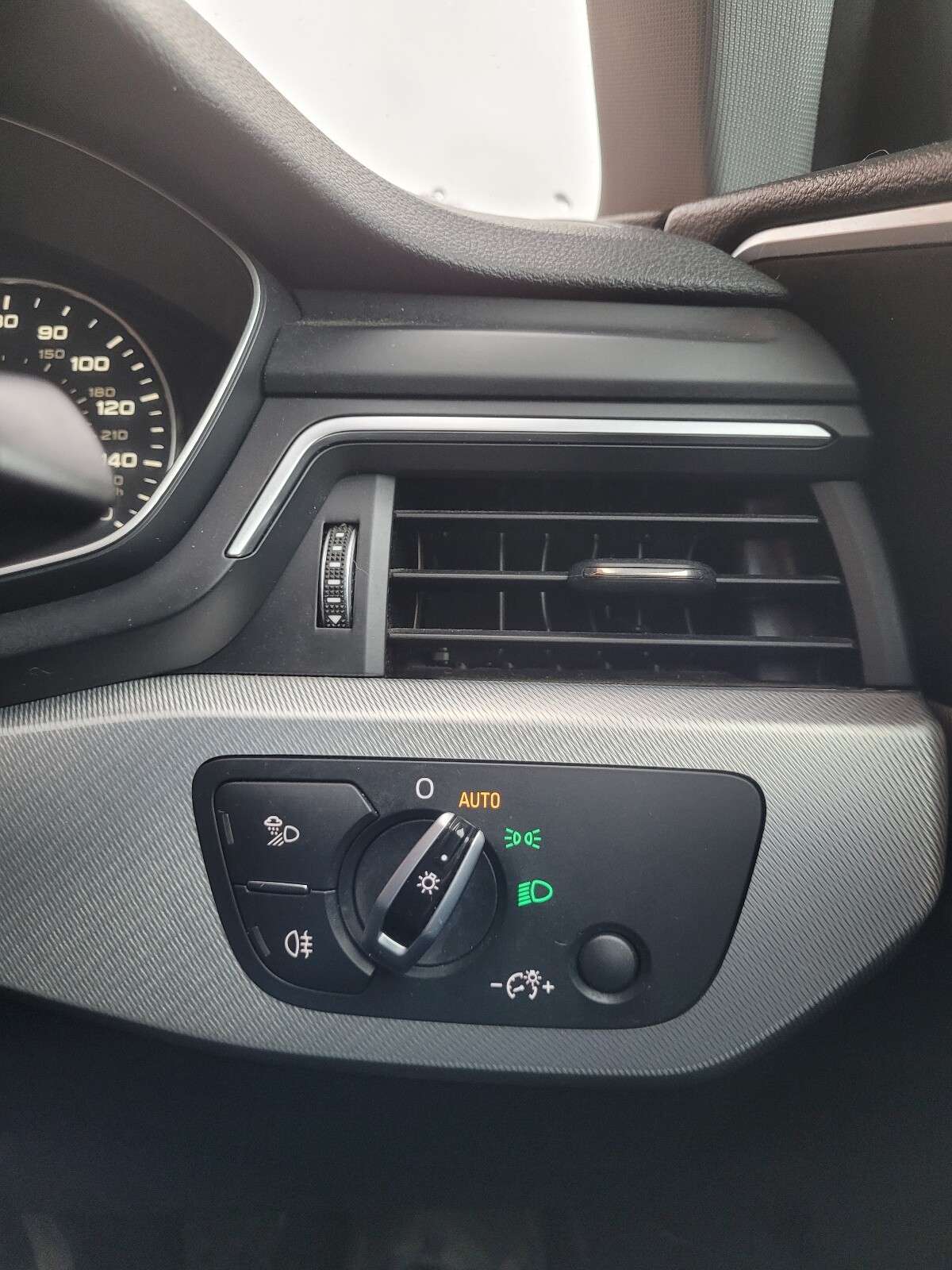 2016 AUDI A4 2016 AUDI A4