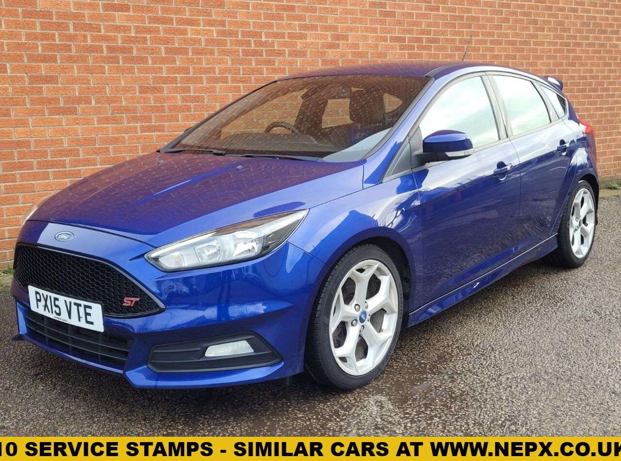A 2015 FORD FOCUS 2.0 TDCi ST-2 Hatchback 5dr Diesel Manual Euro 6 (s/s) (185 ps) A 2015 FORD FOCUS 2.0 TDCi ST-2 Hatchback 5dr Diesel Manual Euro 6 (s/s) (185 ps)
