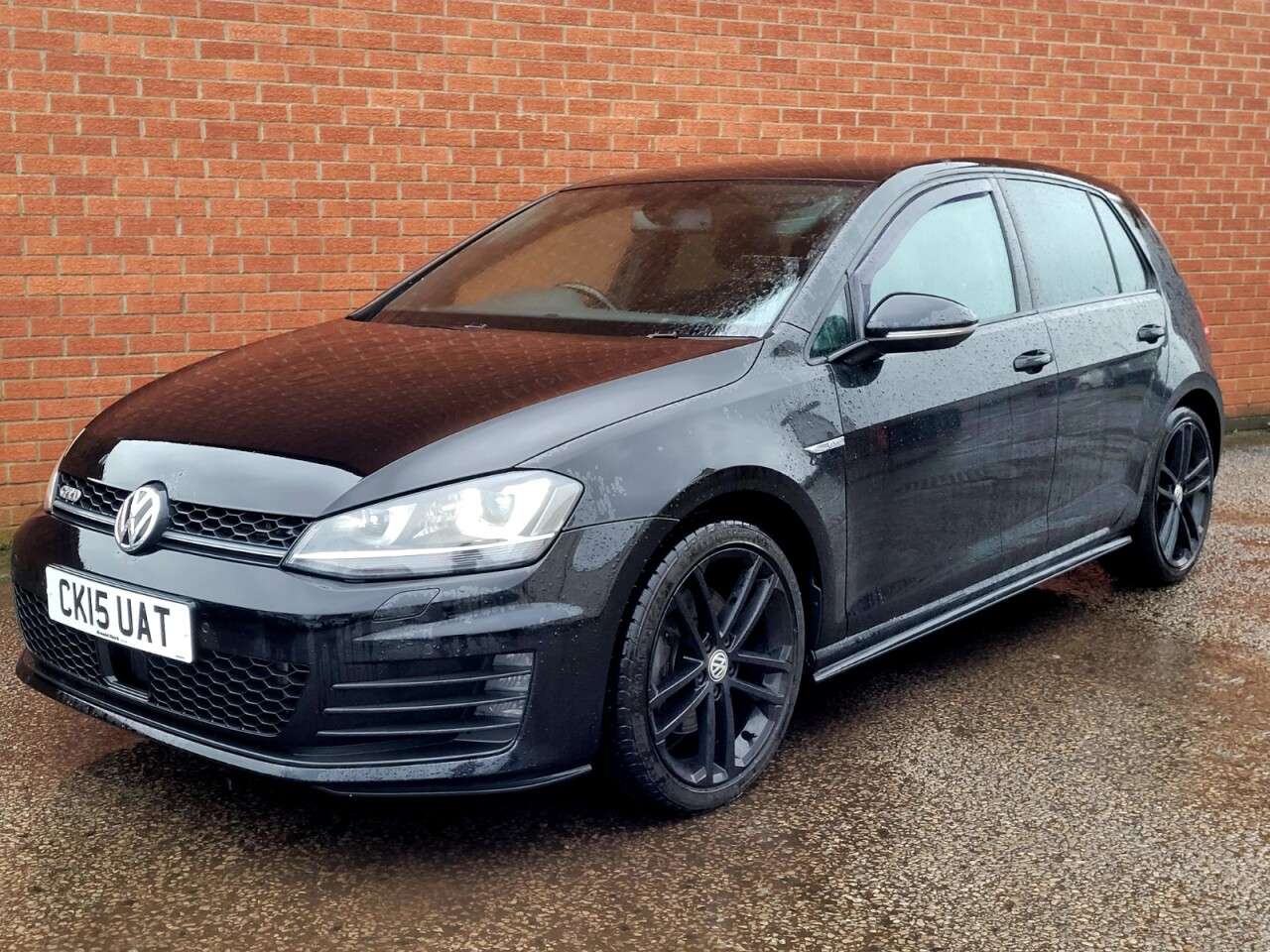 A 2015 VOLKSWAGEN GOLF 2.0 TDI BlueMotion Tech GTD Hatchback 5dr Diesel Manual Euro 6 (s/s) (184 p A 2015 VOLKSWAGEN GOLF 2.0 TDI BlueMotion Tech GTD Hatchback 5dr Diesel Manual Euro 6 (s/s) (184 p