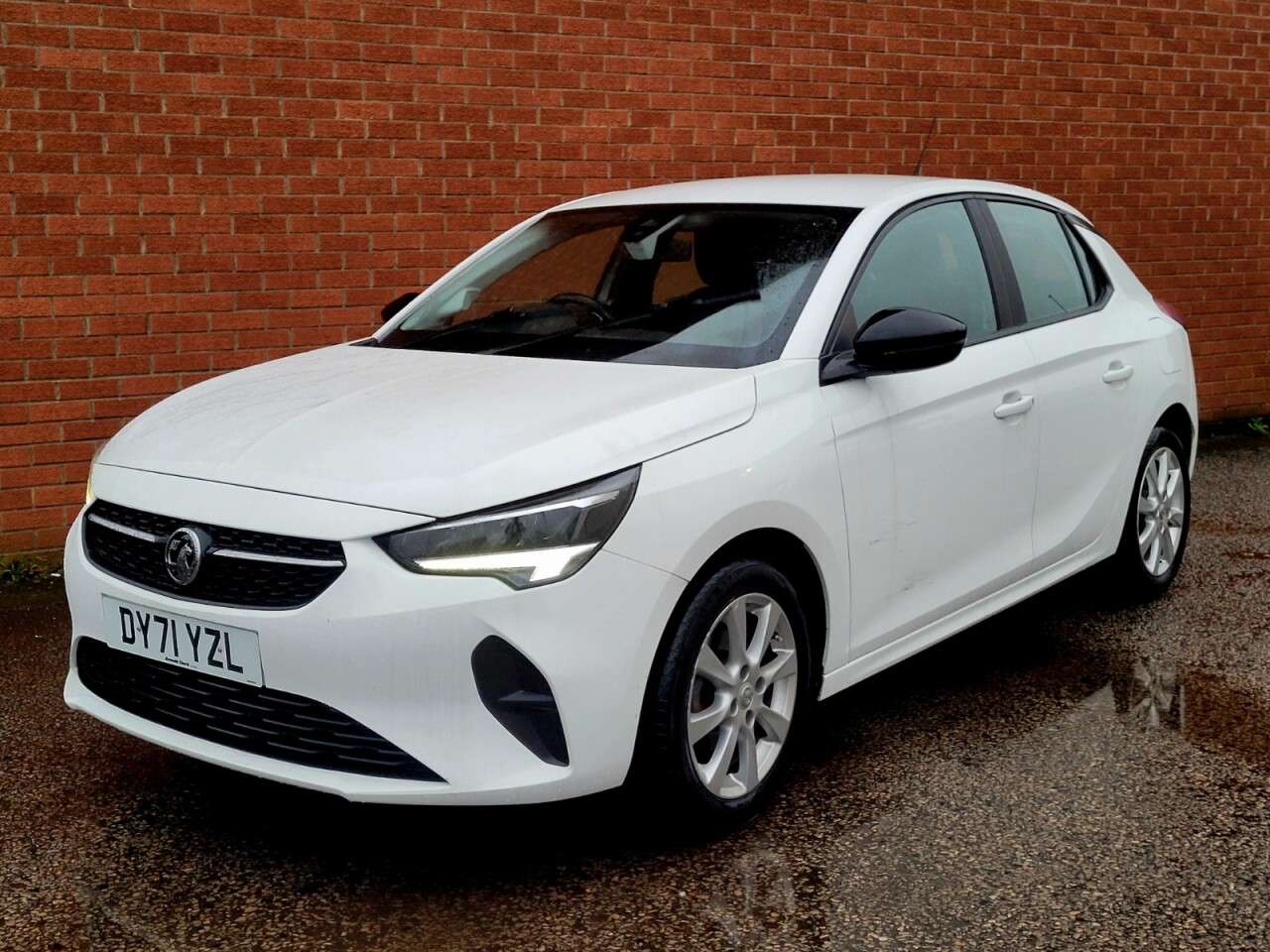 A 2021 VAUXHALL CORSA 1.2 SE Hatchback 5dr Petrol Manual Euro 6 (75 ps) A 2021 VAUXHALL CORSA 1.2 SE Hatchback 5dr Petrol Manual Euro 6 (75 ps)