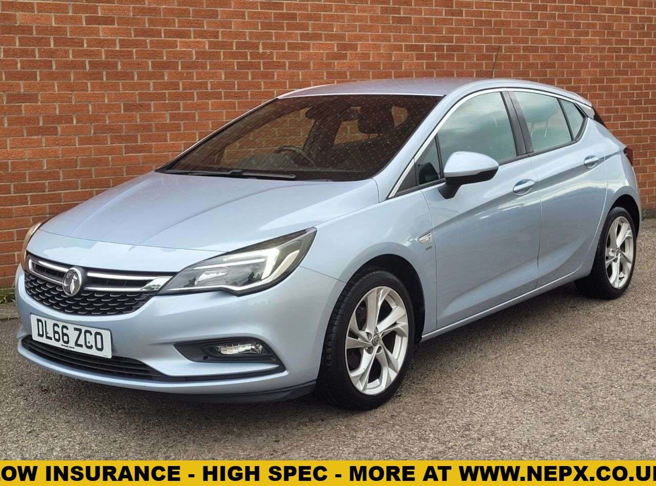 A 2016 VAUXHALL ASTRA 1.4i Turbo SRi Hatchback 5dr Petrol Manual Euro 6 (150 ps) A 2016 VAUXHALL ASTRA 1.4i Turbo SRi Hatchback 5dr Petrol Manual Euro 6 (150 ps)