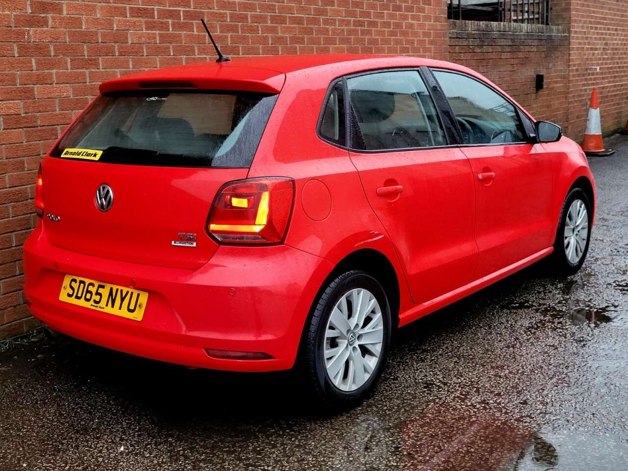 2015 VOLKSWAGEN POLO 2015 VOLKSWAGEN POLO