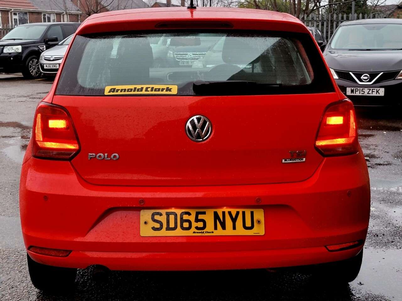 A 2015 VOLKSWAGEN POLO 1.2 TSI BlueMotion Tech SE Hatchback 5dr Petrol DSG Euro 6 (s/s) (90 ps) A 2015 VOLKSWAGEN POLO 1.2 TSI BlueMotion Tech SE Hatchback 5dr Petrol DSG Euro 6 (s/s) (90 ps)