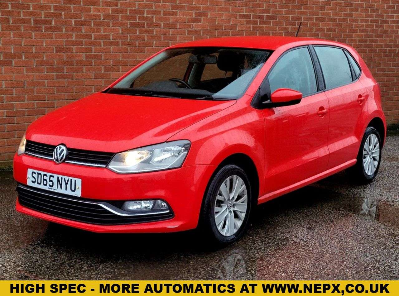 A 2015 VOLKSWAGEN POLO 1.2 TSI BlueMotion Tech SE Hatchback 5dr Petrol DSG Euro 6 (s/s) (90 ps) A 2015 VOLKSWAGEN POLO 1.2 TSI BlueMotion Tech SE Hatchback 5dr Petrol DSG Euro 6 (s/s) (90 ps)