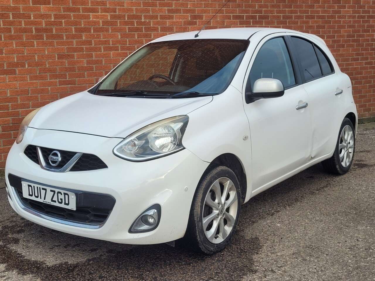 A 2017 NISSAN MICRA 1.2 n-tec Hatchback 5dr Petrol CVT Euro 6 (80 ps) A 2017 NISSAN MICRA 1.2 n-tec Hatchback 5dr Petrol CVT Euro 6 (80 ps)