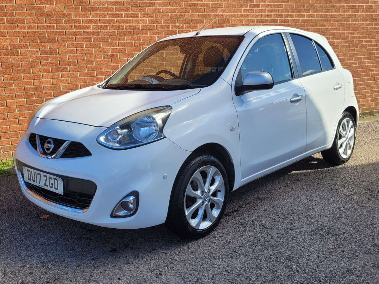 A 2017 NISSAN MICRA 1.2 n-tec Hatchback 5dr Petrol CVT Euro 6 (80 ps) A 2017 NISSAN MICRA 1.2 n-tec Hatchback 5dr Petrol CVT Euro 6 (80 ps)