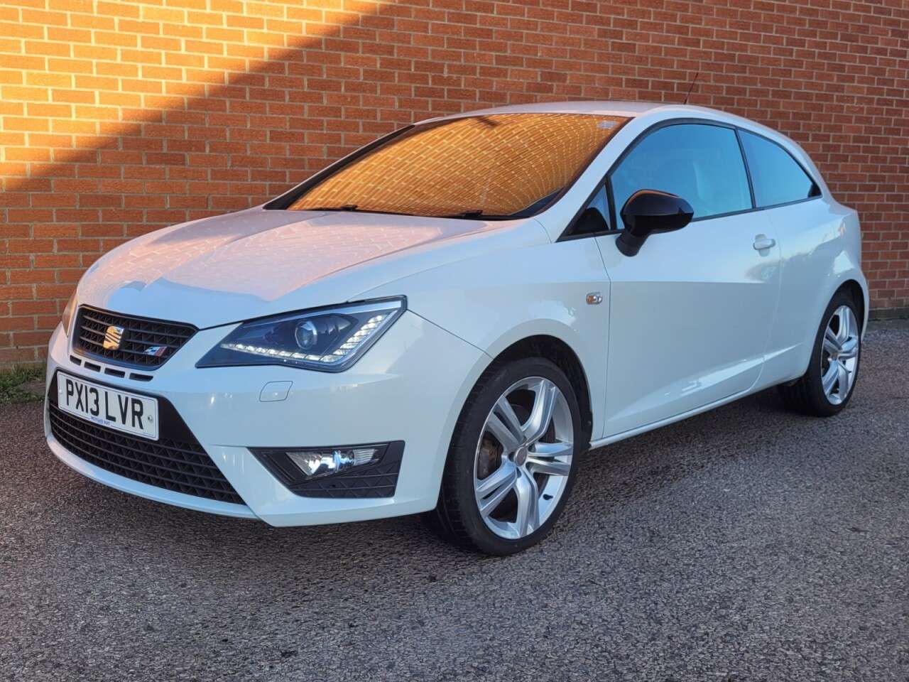 A 2013 SEAT IBIZA 1.4 TSI Cupra Sport Coupe 3dr Petrol DSG Euro 5 (180 ps) A 2013 SEAT IBIZA 1.4 TSI Cupra Sport Coupe 3dr Petrol DSG Euro 5 (180 ps)