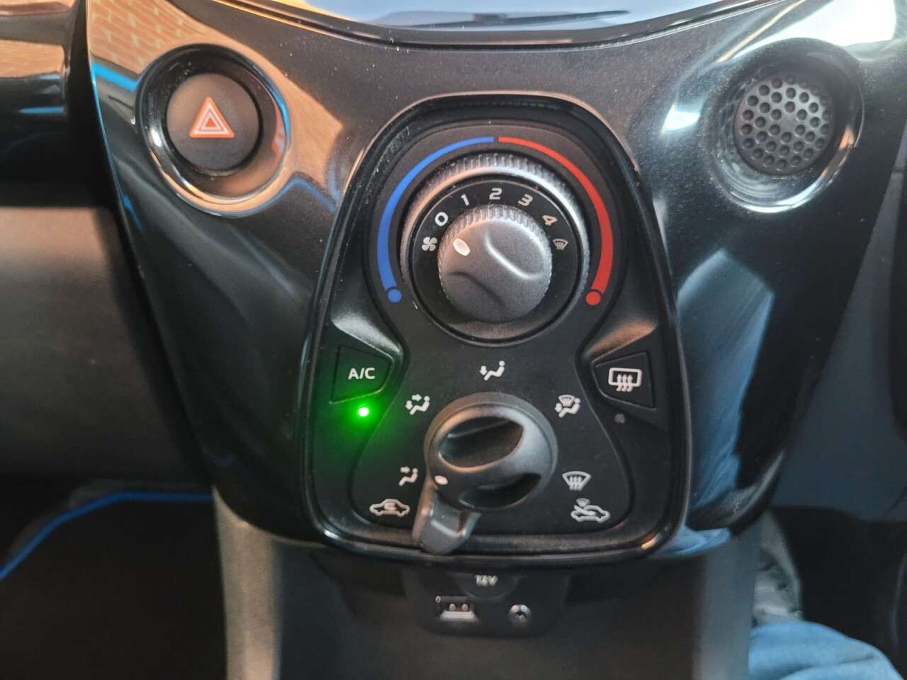 2015 TOYOTA AYGO 2015 TOYOTA AYGO