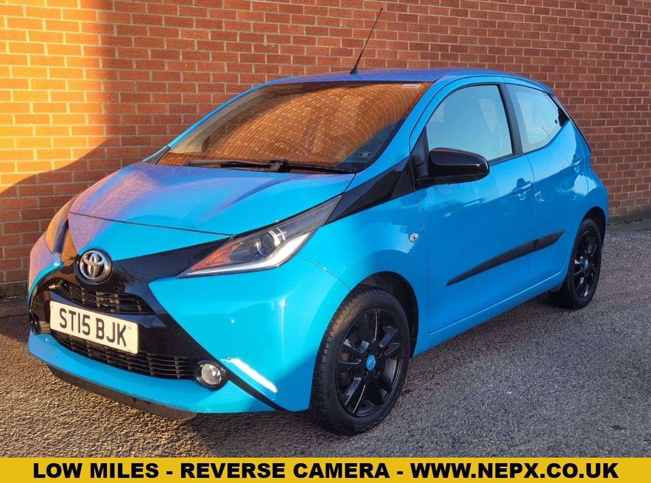 A 2015 TOYOTA AYGO 1.0 VVT-i x-cite Hatchback 5dr Petrol Manual Euro 6 (68 ps) A 2015 TOYOTA AYGO 1.0 VVT-i x-cite Hatchback 5dr Petrol Manual Euro 6 (68 ps)
