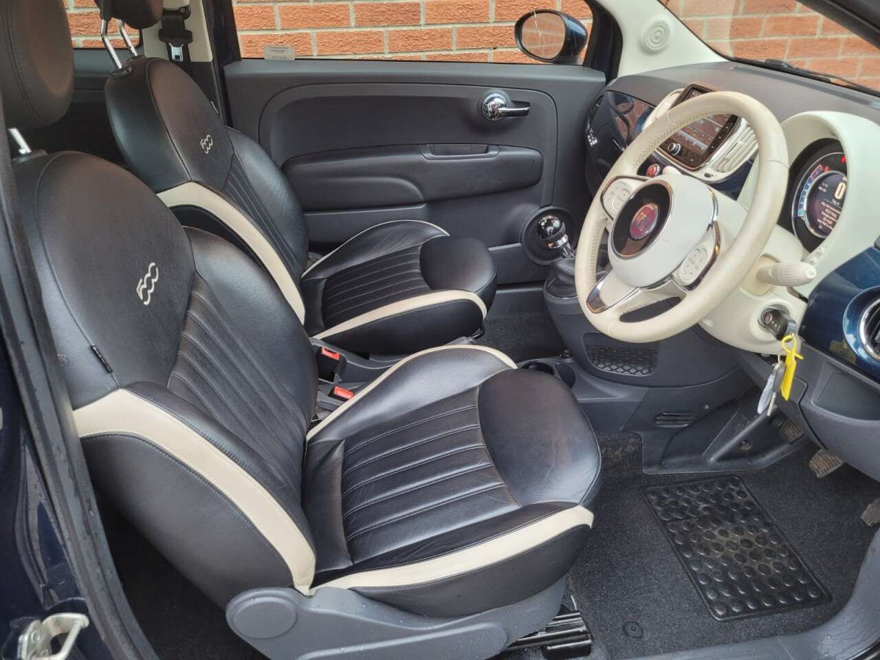 2017 FIAT 500C 2017 FIAT 500C