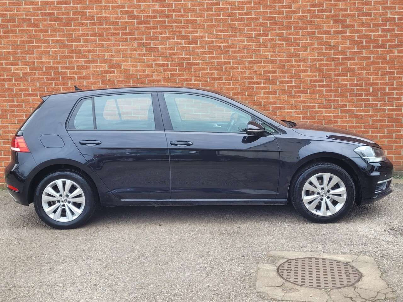 2017 VOLKSWAGEN GOLF 2017 VOLKSWAGEN GOLF