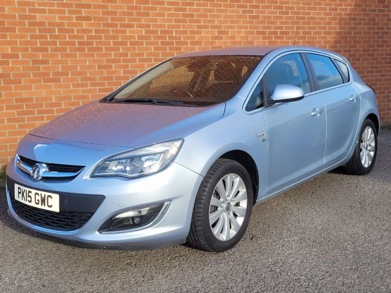 A 2015 VAUXHALL ASTRA 2.0 CDTi ecoFLEX Elite Hatchback 5dr Diesel Manual Euro 5 (s/s) (160 ps) A 2015 VAUXHALL ASTRA 2.0 CDTi ecoFLEX Elite Hatchback 5dr Diesel Manual Euro 5 (s/s) (160 ps)